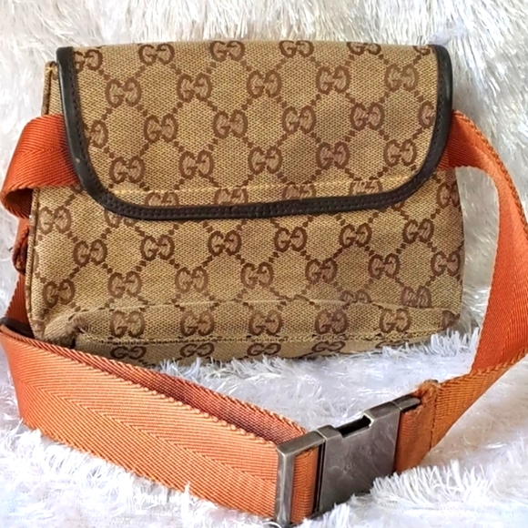 Auth Vintage Gucci Monogram GG Belt Bag with Dustcover on SALE !! - Picture 2 of 12